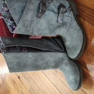 Midcalf Boots
